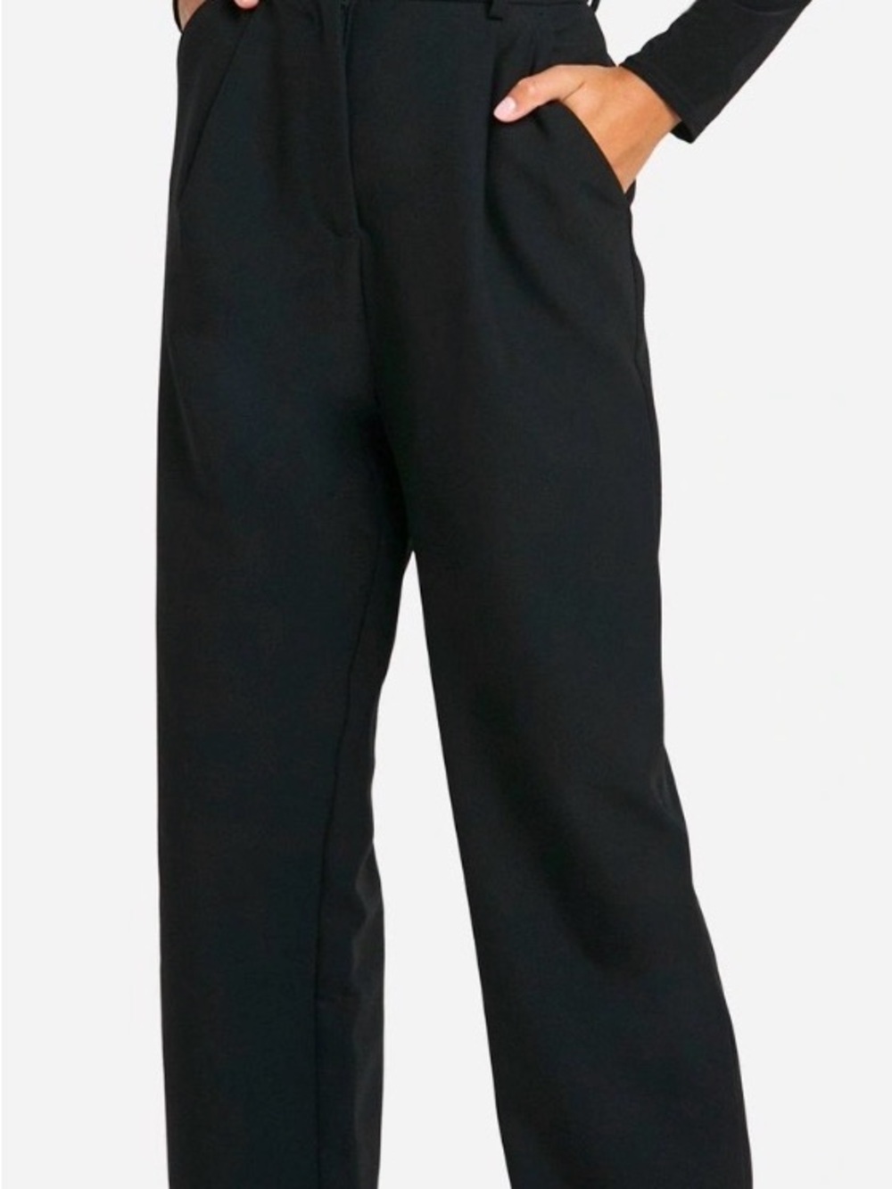 ✨ PrettyLittleThing black high-waisted pleated trousers